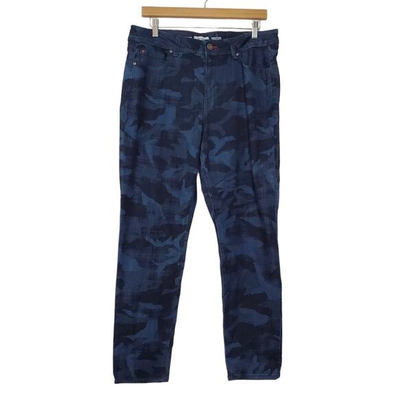 EV1 | Preston Skinny Fit Power Stretch Jeans in Blue Camo - Picture 1 of 9